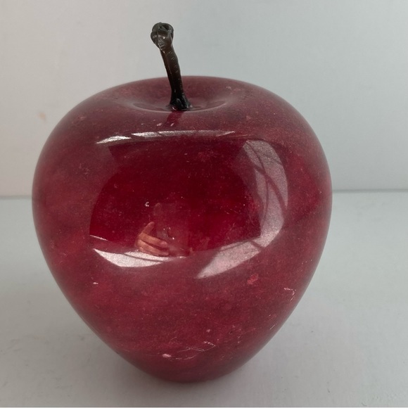Alabaster Red Marble Apple Paperweight with Stem for the Teacher 3.5” Tall - Picture 6 of 10